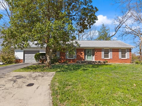 325 Maple Avenue, Burnside, KY 42519 — photo 4