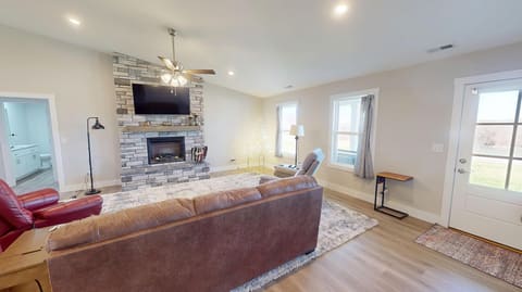 541 Beacon Street, Russell Springs, KY 42642 — photo 5