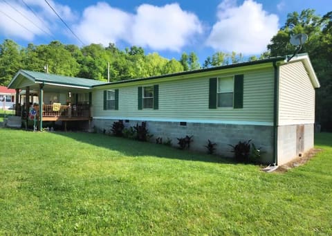 2246 Asa Creek Road, Hager Hill, KY 41222 — photo 2