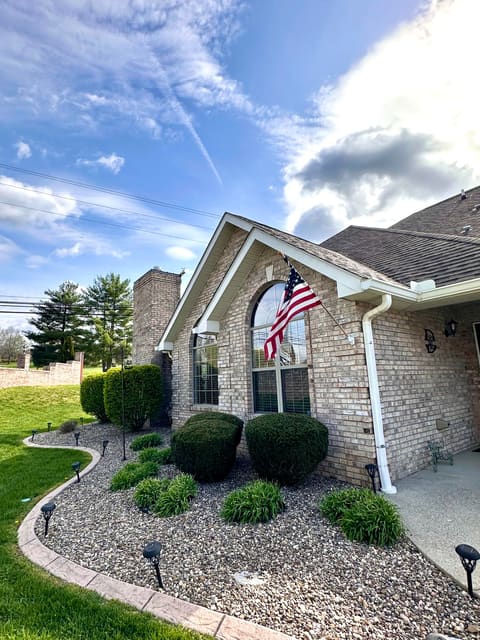 101 Village Drive, Morehead, KY 40351 — photo 3
