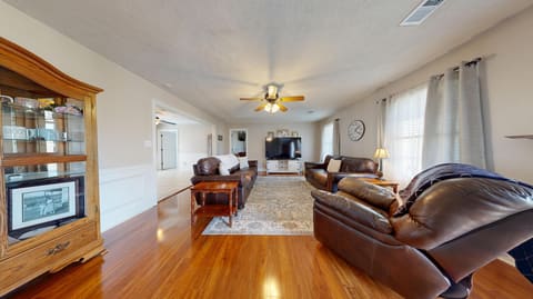 2563 Schoolhouse Hill Road, Mt Vernon, KY 40456 — photo 3