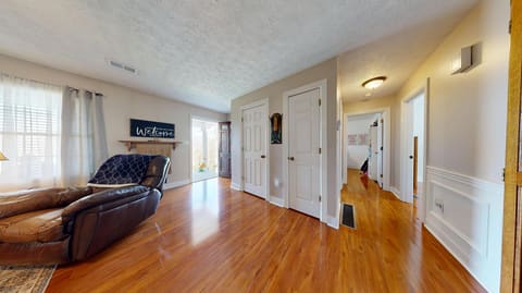 2563 Schoolhouse Hill Road, Mt Vernon, KY 40456 — photo 4
