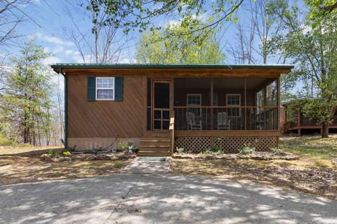 519 Enchanted Forest Way, Burnside, KY 42519 — photo 2