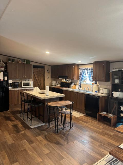 717 Highway 441, Middlesboro, KY 40965 — photo 4