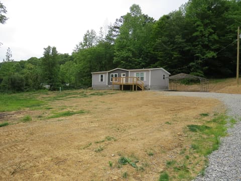 3590 KY 233, Gray, KY 40734 — photo 4