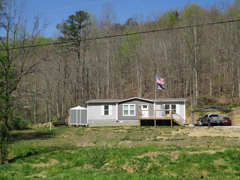3590 KY 233, Gray, KY 40734 — photo 2