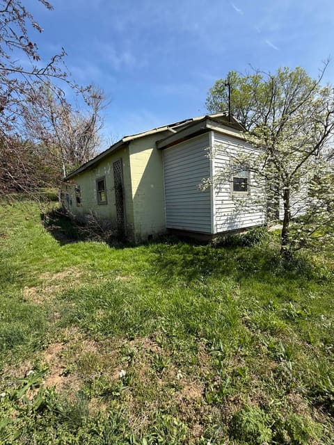 2065 Cartersville Road, Paint Lick, KY 40461 — photo 2