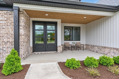 570 Saffron Lane, Versailles, KY 40383 — photo 4