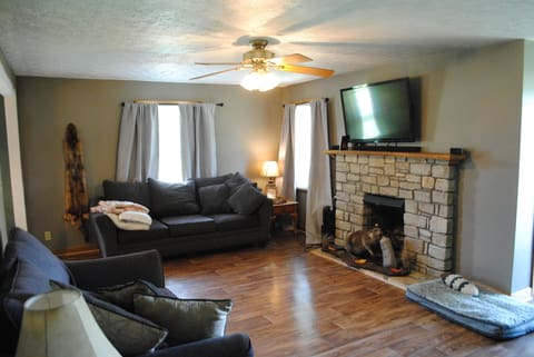 10846 Kentucky 1247, Waynesburg, KY 40489 — photo 2