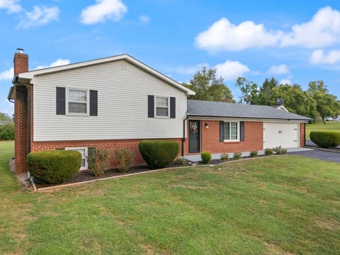 3090 Shakertown Road, Danville, KY 40422 — photo 2