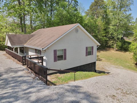 131 Golden Pond Road, Monticello, KY 42633 — photo 4
