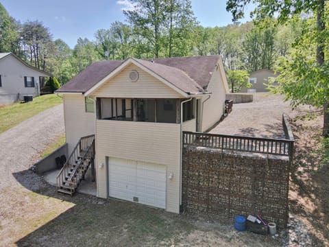 131 Golden Pond Road, Monticello, KY 42633 — photo 2