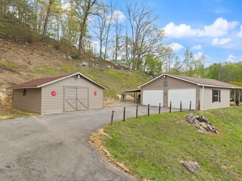 9969 State Hwy 581, Paintsville, KY 41240 — photo 4
