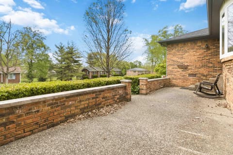 522 Silverbrook Drive, Danville, KY 40422 — photo 3