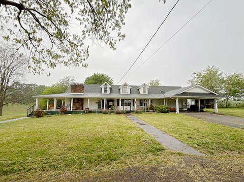 630 Dollie Miller Road, East Bernstadt, KY 40729 — photo 4