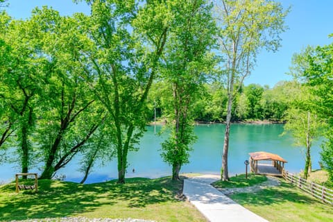322 Weekender Lane, Burkesville, KY 42717 — photo 2