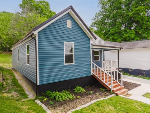335 Broadway Street, Irvine, KY 40336 — photo 3
