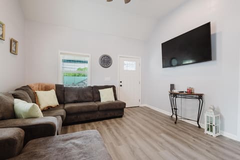 335 Broadway Street, Irvine, KY 40336 — photo 4