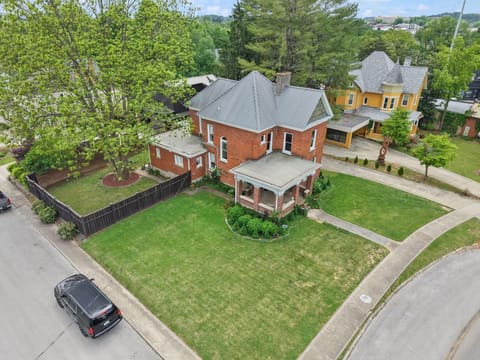 301 W Columbia Street, Somerset, KY 42501 — photo 2