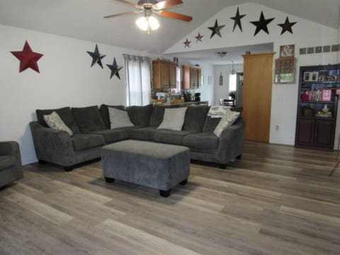 106 Turnberry Drive, Frankfort, KY 40601 — photo 3