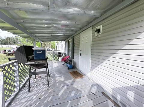 301 Lewis Avenue, Liberty, KY 42539 — photo 4