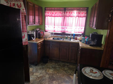 2002 Winchester Avenue, Middlesboro, KY 40965 — photo 3