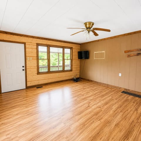 26 Todd Street, Livingston, KY 40445 — photo 4