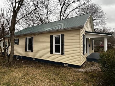 209 Huffaker Avenue, Somerset, KY 42503 — photo 2