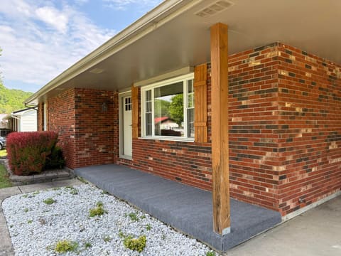 152 Roxanne Street, Clearfield, KY 40313 — photo 2
