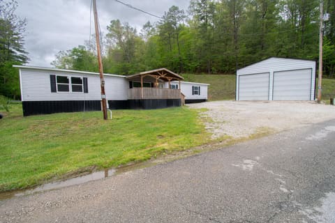 2504 Wallow Hole Road, Sandy Hook, KY 41171 — photo 2