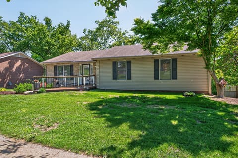 1136 Chinoe Road, Lexington, KY 40502 — photo 2
