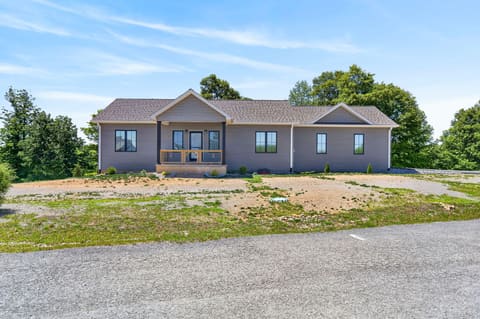 944 Lakepoint Drive, Albany, KY 42602 — photo 3
