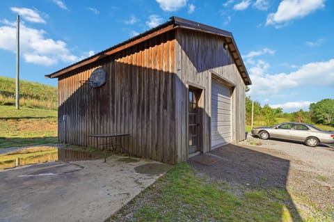 196 Cecil Smith Road, Hustonville, KY 40437 — photo 5
