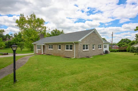16 Manor Drive, Winchester, KY 40391 — photo 2
