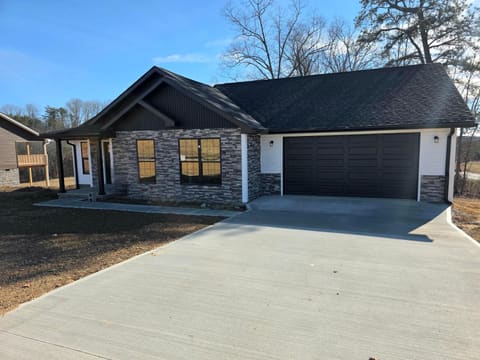 54 Emily Lane, London, KY 40744 — photo 2