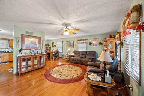 1518 Oakland Lane, Harrodsburg, KY 40330 — photo 2