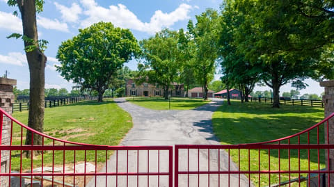 1830 Jacks Creek Pike, Lexington, KY 40515 — photo 2