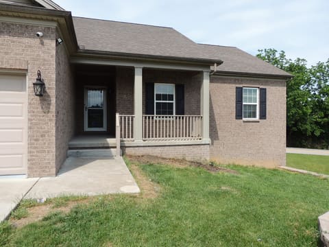 109 Hackberry Court, Frankfort, KY 40601 — photo 2