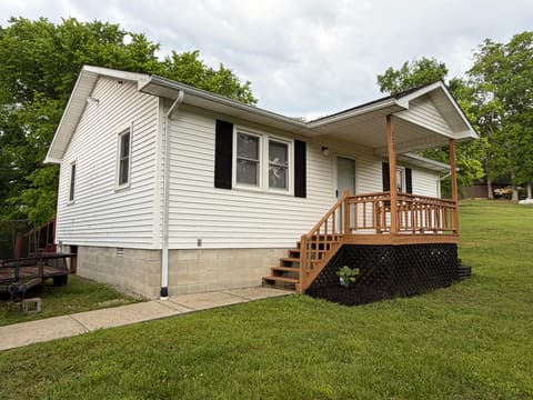 220 Webster Spradlin Road, Monticello, KY 42633 — photo 2