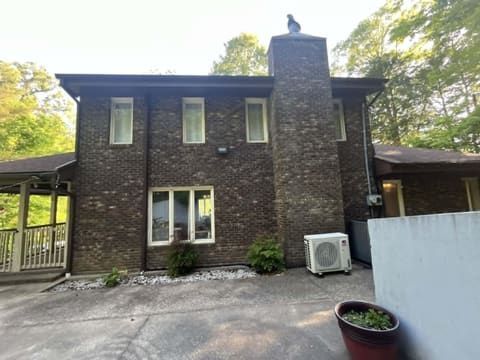 744 Woodland Hills, Harlan, KY 40831 — photo 2