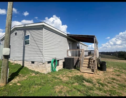 131 Lawless Lane, Jamestown, KY 42629 — photo 4