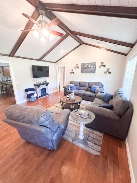 120 Cascade Circle, Russell Springs, KY 42642 — photo 5