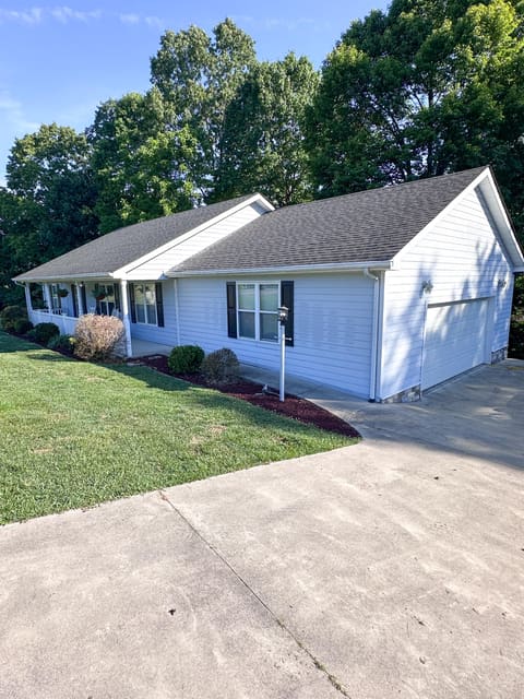 120 Cascade Circle, Russell Springs, KY 42642 — photo 3