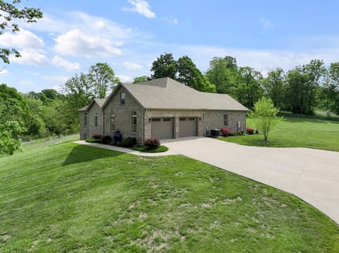 1208 White Oak Road, Stamping Ground, KY 40379 — photo 2