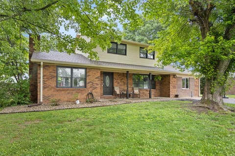 3706 Hickory Hill Drive, Somerset, KY 42503 — photo 2