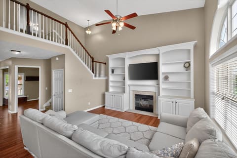 697 Lucille Drive, Lexington, KY 40511 — photo 3