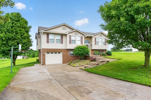 1084 Breezy Lane, Berea, KY 40403 — photo 2