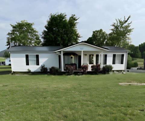 619 Matalines Way, Berea, KY 40403 — photo 2