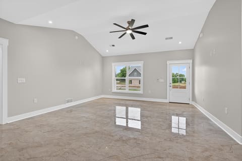 105 Stonegate Drive, Danville, KY 40422 — photo 2
