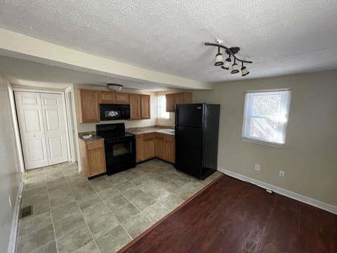 108 LANGFORD Avenue, Frankfort, KY 40601 — photo 2